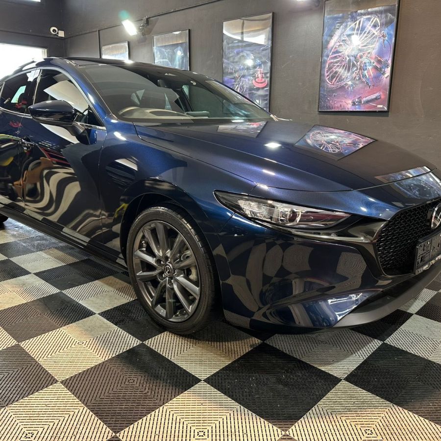 ? For sale Mazda 3 ?