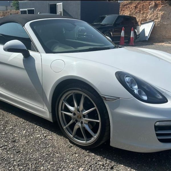 ? For sale Porsche 981 boxster ?