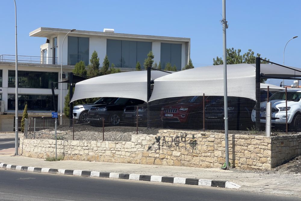 experience-luxury-with-select-used-vehicles-from-autohall-trading